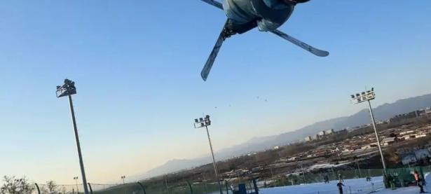 乐鱼体育中国官网-瑞典选手勇夺滑雪板项目银牌