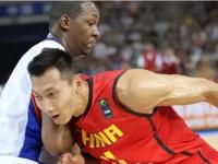 乐鱼体育平台-易建联与队友产生矛盾，引发球队内讧风波