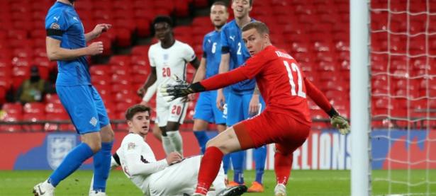 乐鱼体育娱乐-冰岛遭受连败，晋级困难重重