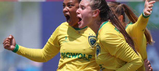 世界体育赛场，女子球队实力擒获冠军