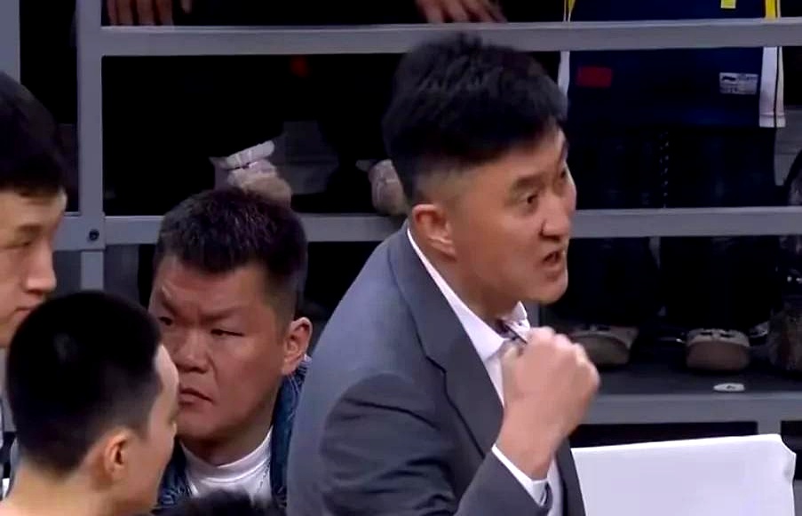 关于上海队爆发神级表现,CBA季后赛被彻底压制,失误的信息 关于上海队爆发神级表现,CBA季后赛被彻底压制,失误的信息