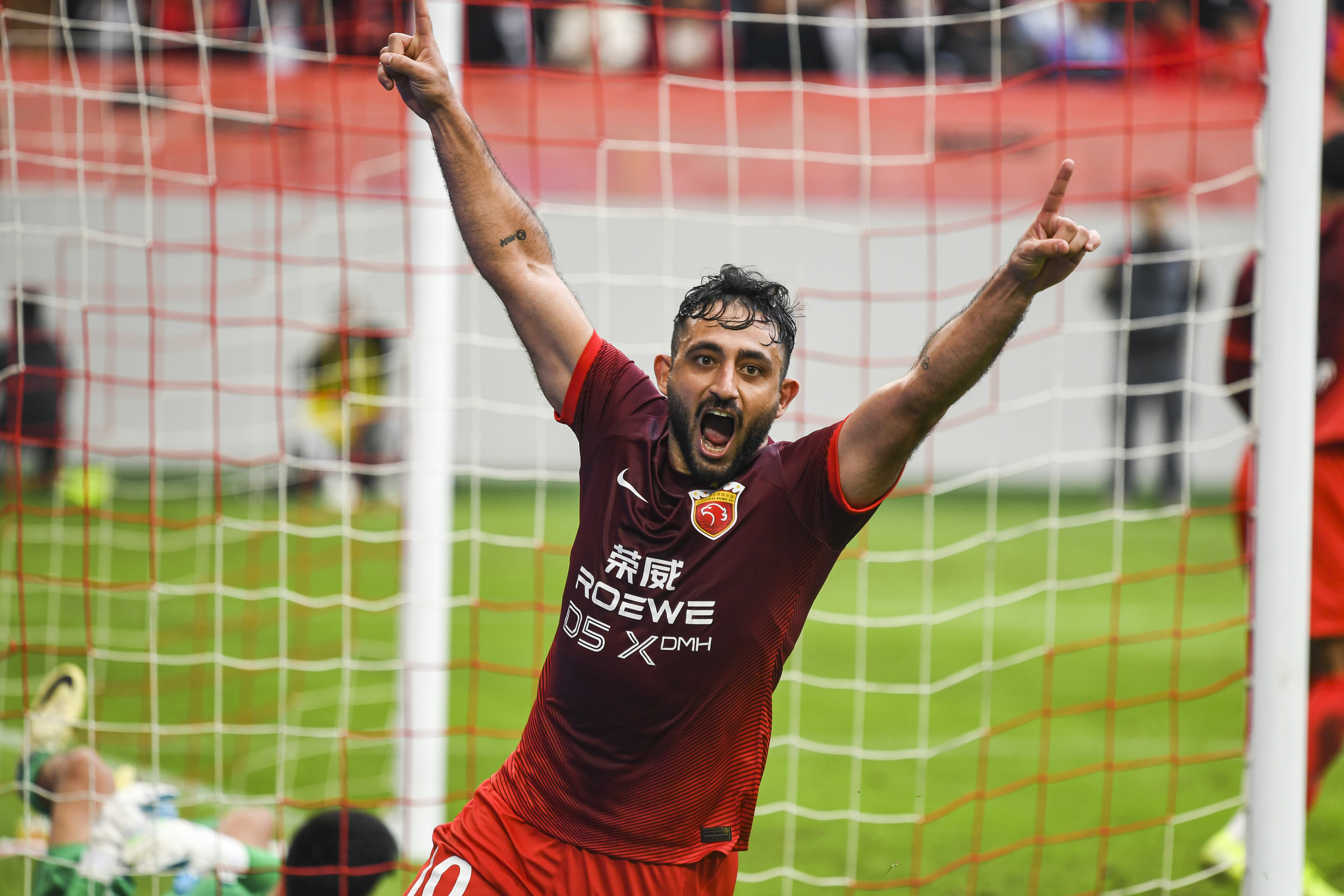 上海海港爆发神级表现,中超被彻底压制,高光操作的简单介绍 上海海港爆发神级表现,中超被彻底压制,高光操作的简单介绍