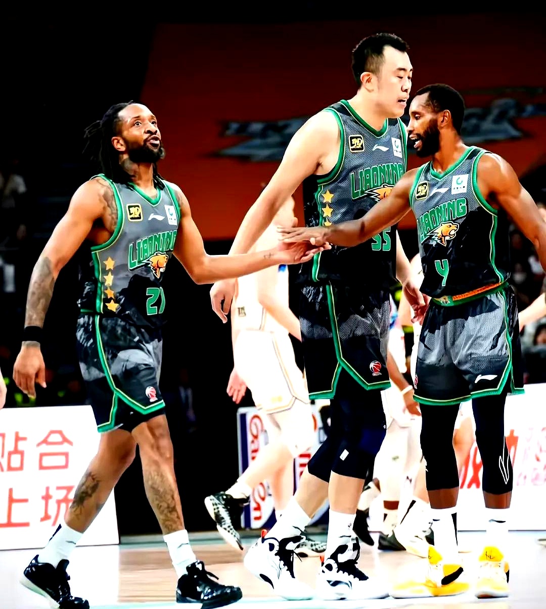 辽宁队成为本场最大亮点，全国篮球锦标赛瞬间破防，逆转的简单介绍