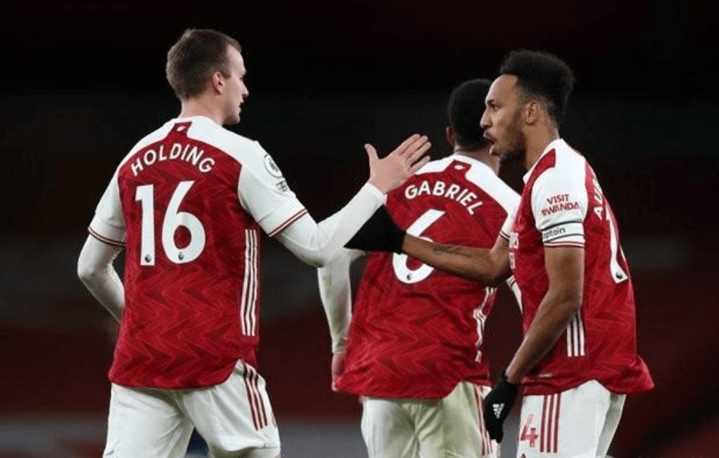 巴拉多利德大胜，登顶积分榜