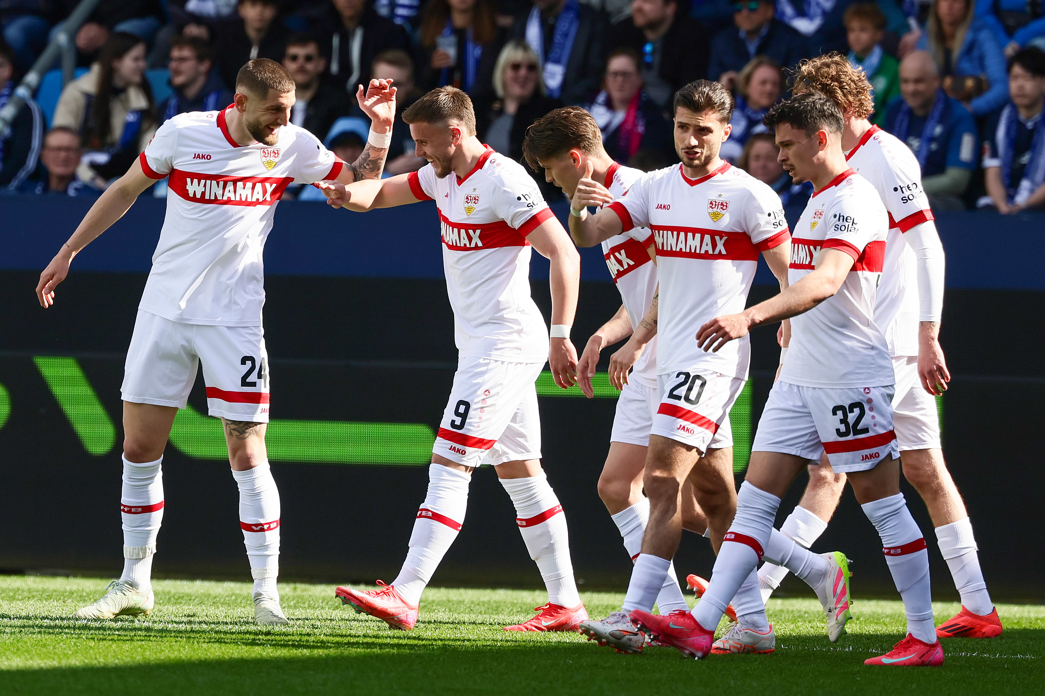 包含斯图加特:挺立不倒,誓保德甲席位的词条 包含斯图加特:挺立不倒,誓保德甲席位的词条