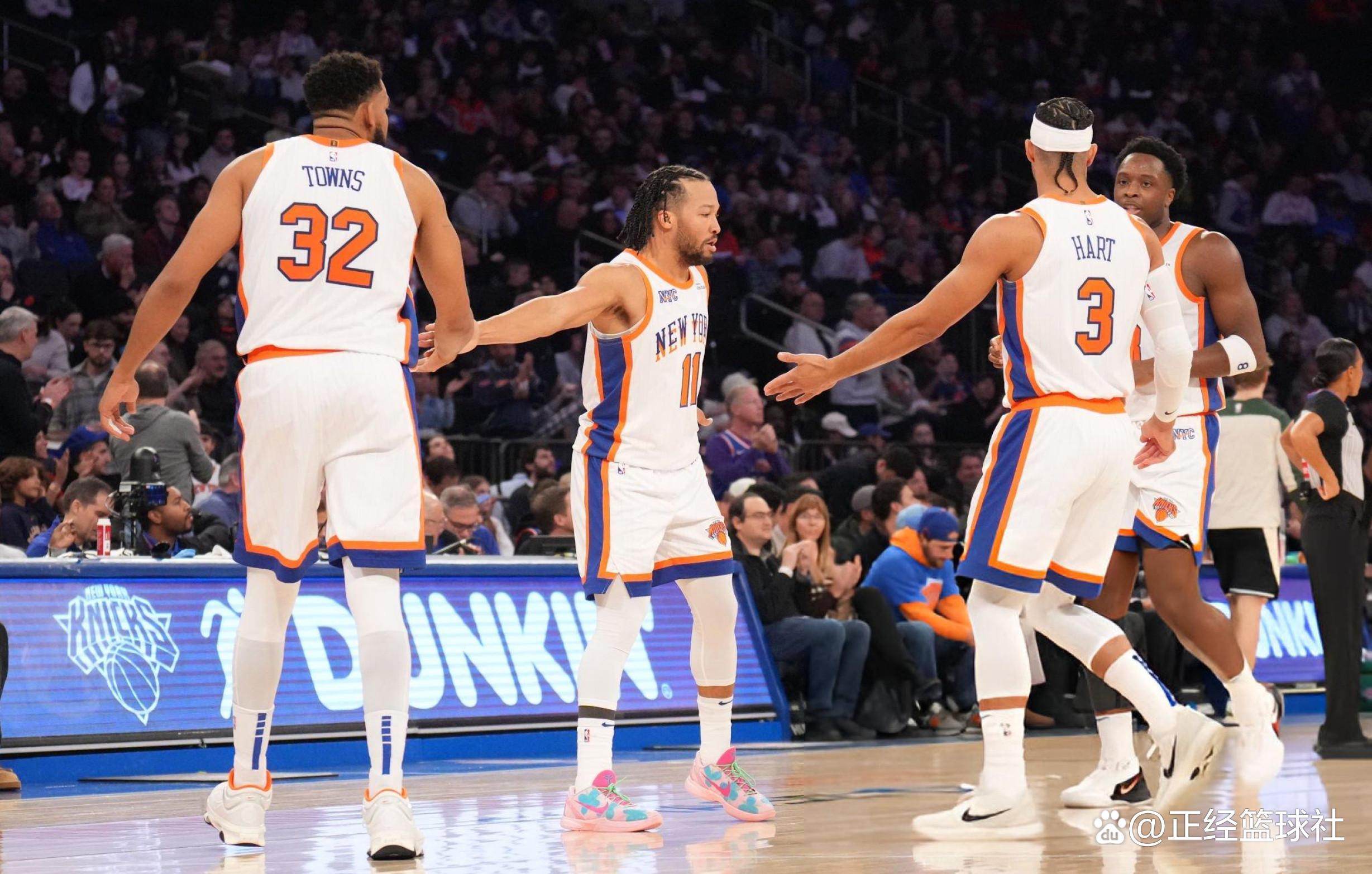 雄鹿主场大胜步行者,取得四连胜 雄鹿主场大胜步行者,取得四连胜