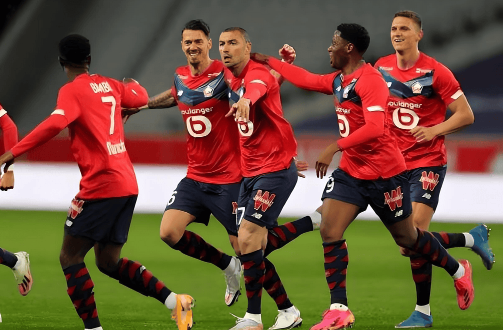 里尔将在客场对阵尼姆展开比赛 里尔将在客场对阵尼姆展开比赛