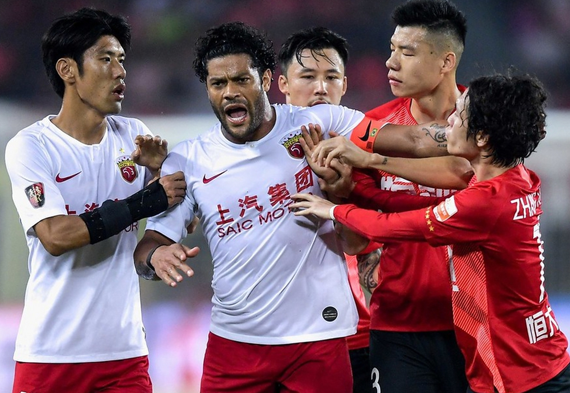 包含上港主场战平恒大,表现坚挺的词条 包含上港主场战平恒大,表现坚挺的词条