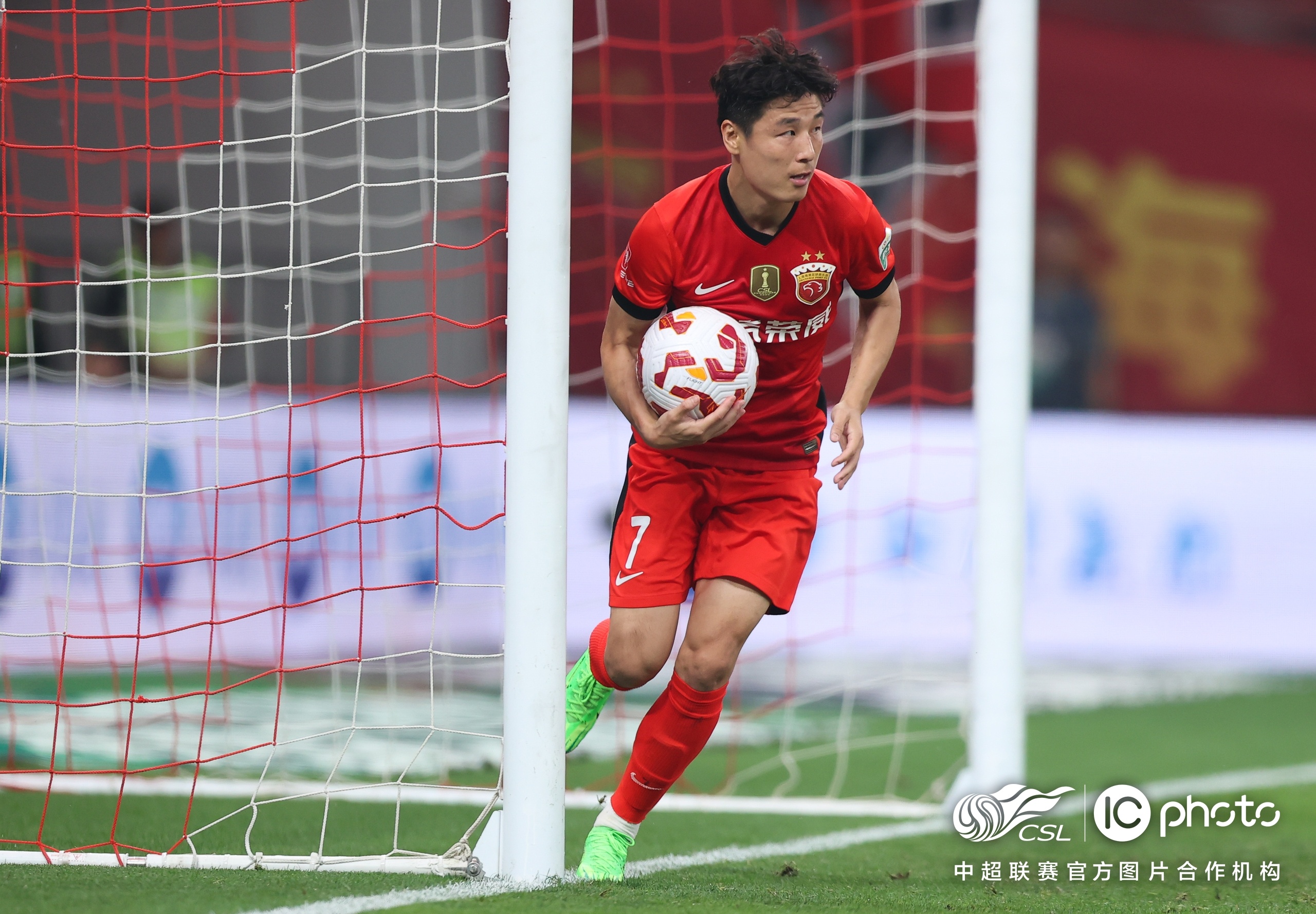 包含上港主场战平恒大,表现坚挺的词条 包含上港主场战平恒大,表现坚挺的词条