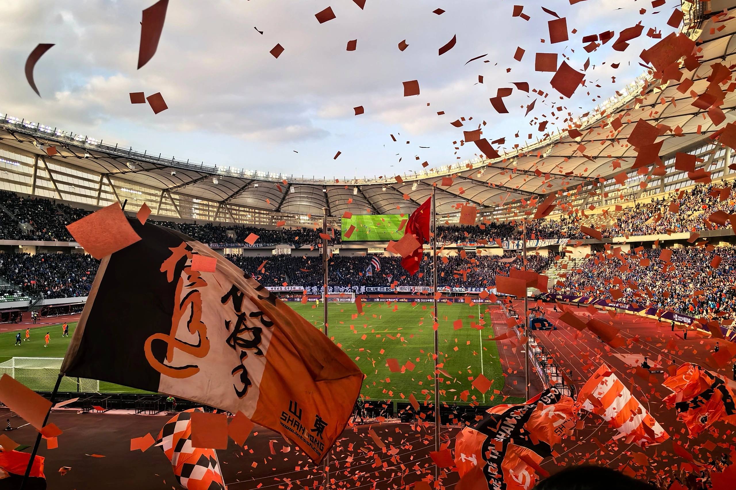 关于阿赫利·哈兹主场告捷，保住不败战绩的信息