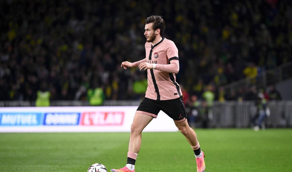 南特客场击败巴黎,豪取三分登顶 南特客场击败巴黎,豪取三分登顶