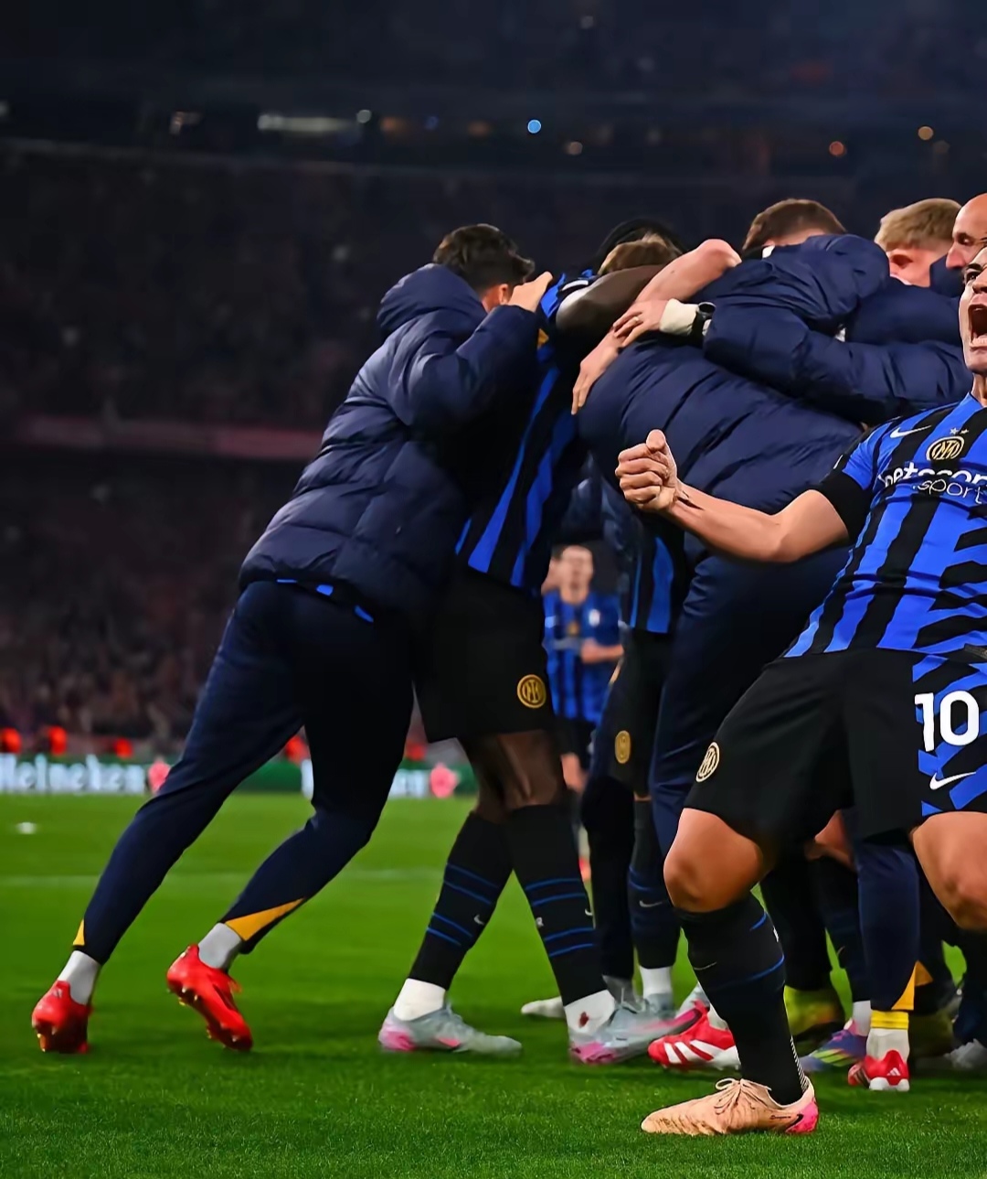 慕尼黑主场艰难战胜对手,取得关键胜利的简单介绍 慕尼黑主场艰难战胜对手,取得关键胜利的简单介绍