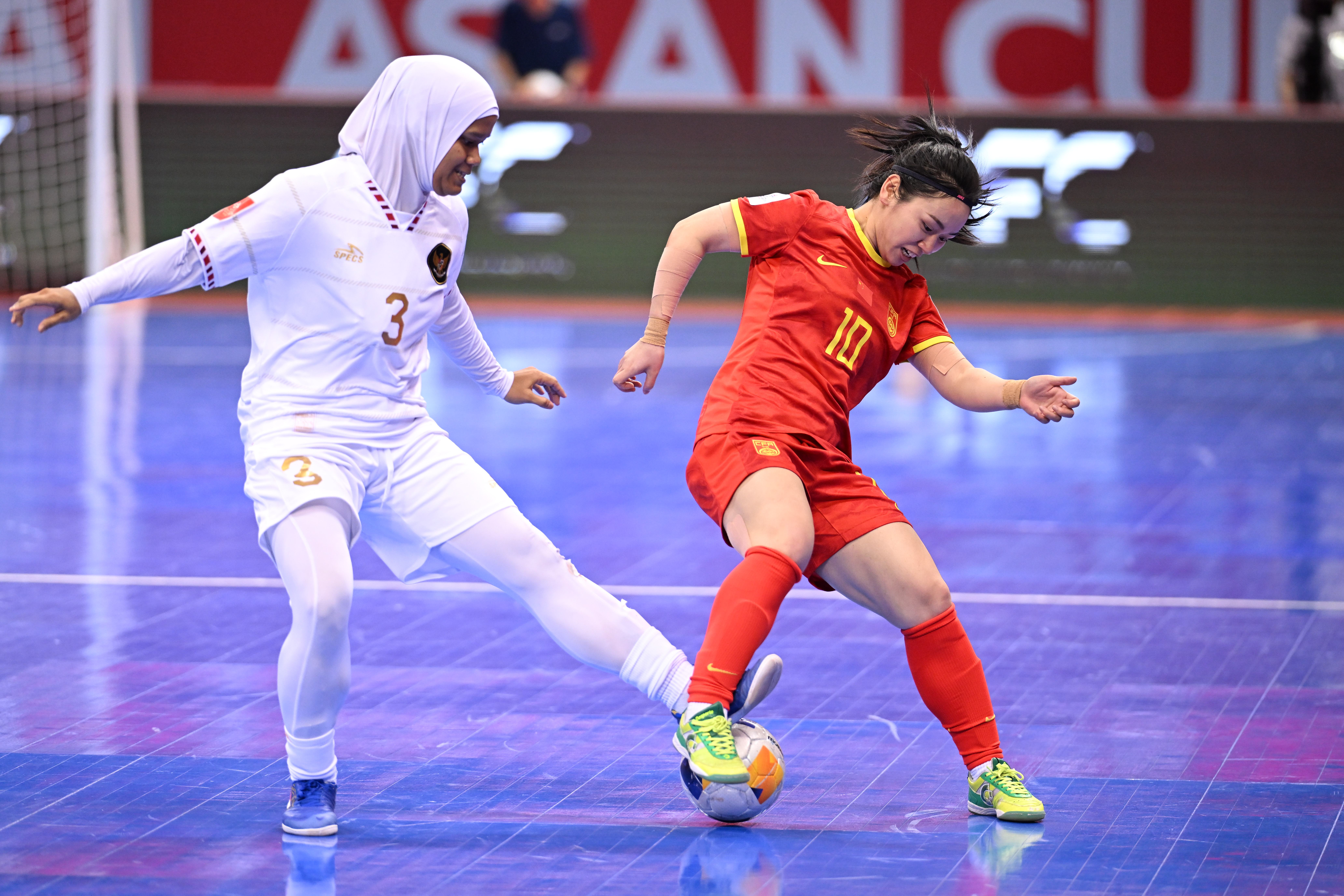 亚洲足球锦标赛决赛中女队实力展现 亚洲足球锦标赛决赛中女队实力展现