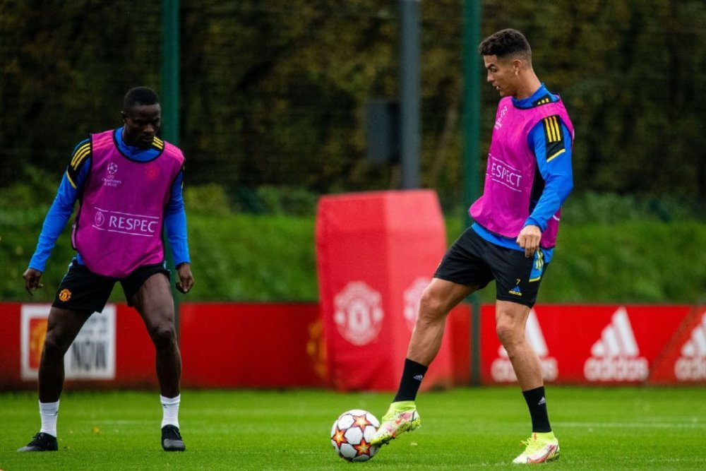 包含罗马主帅战术大变阵,意甲劲旅冲击欧冠资格的词条 包含罗马主帅战术大变阵,意甲劲旅冲击欧冠资格的词条