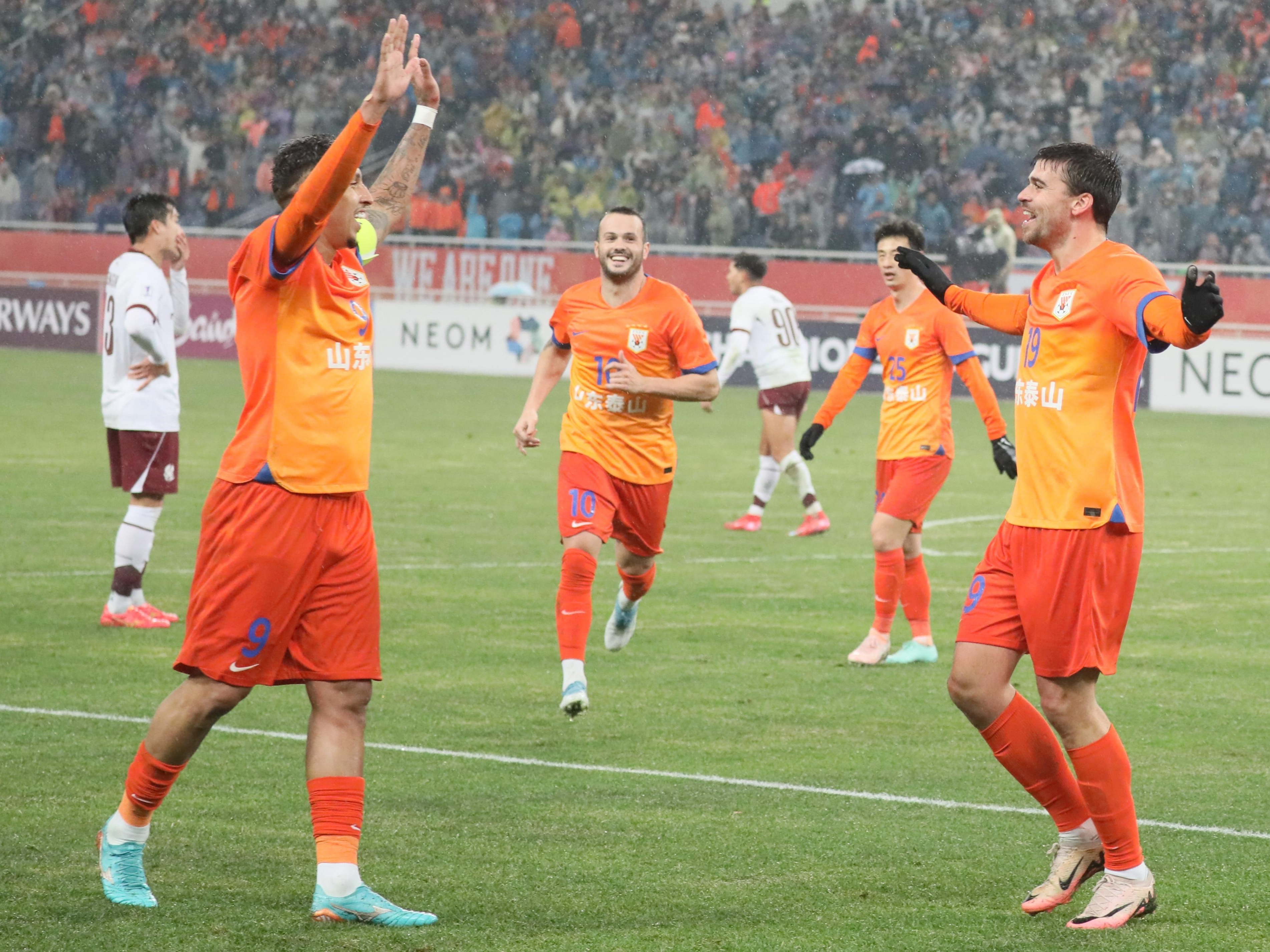 重磅足球新闻震惊球迷,引发争议 重磅足球新闻震惊球迷,引发争议