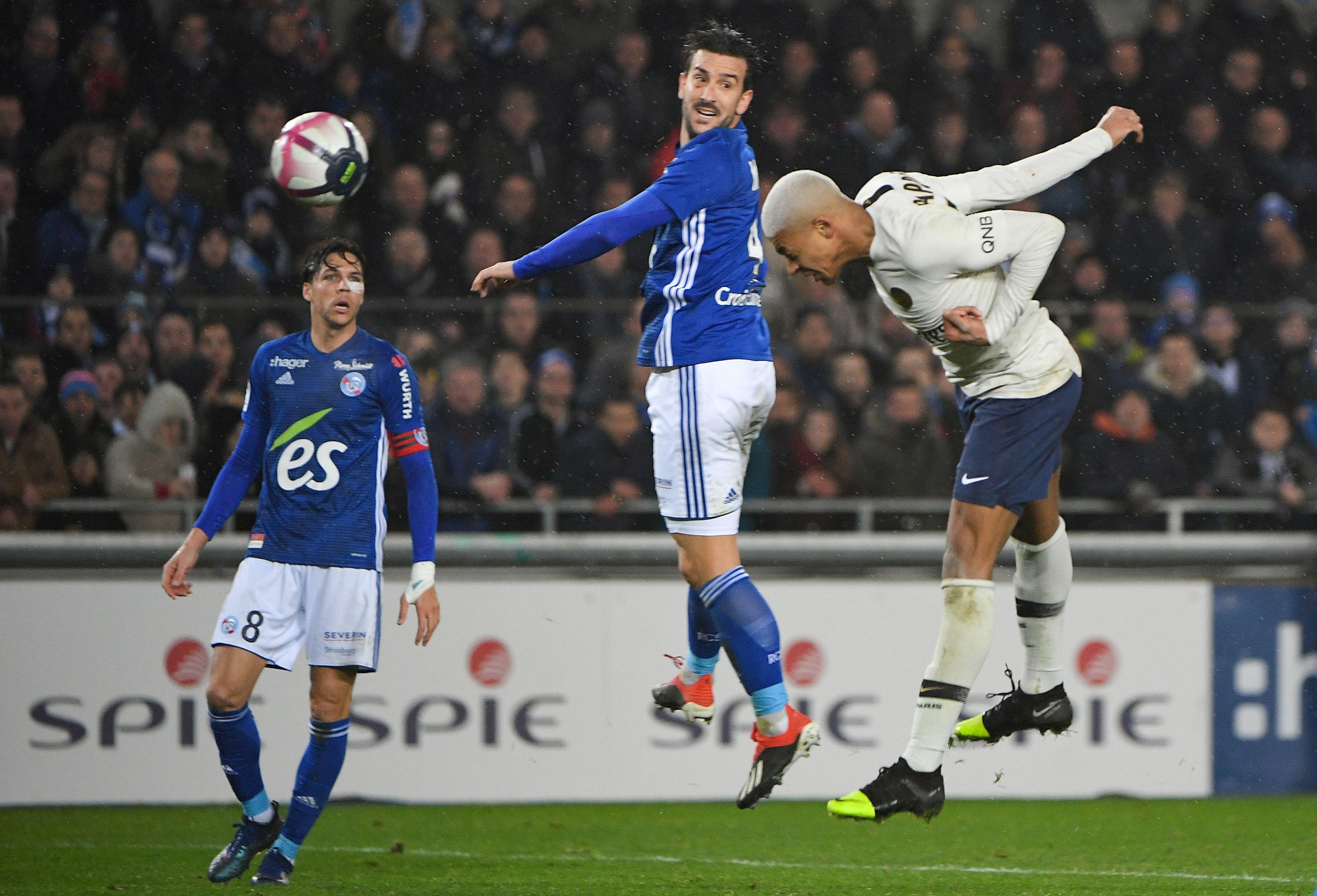 关于斯特拉斯堡客场挑战雷恩：防线对抗的信息