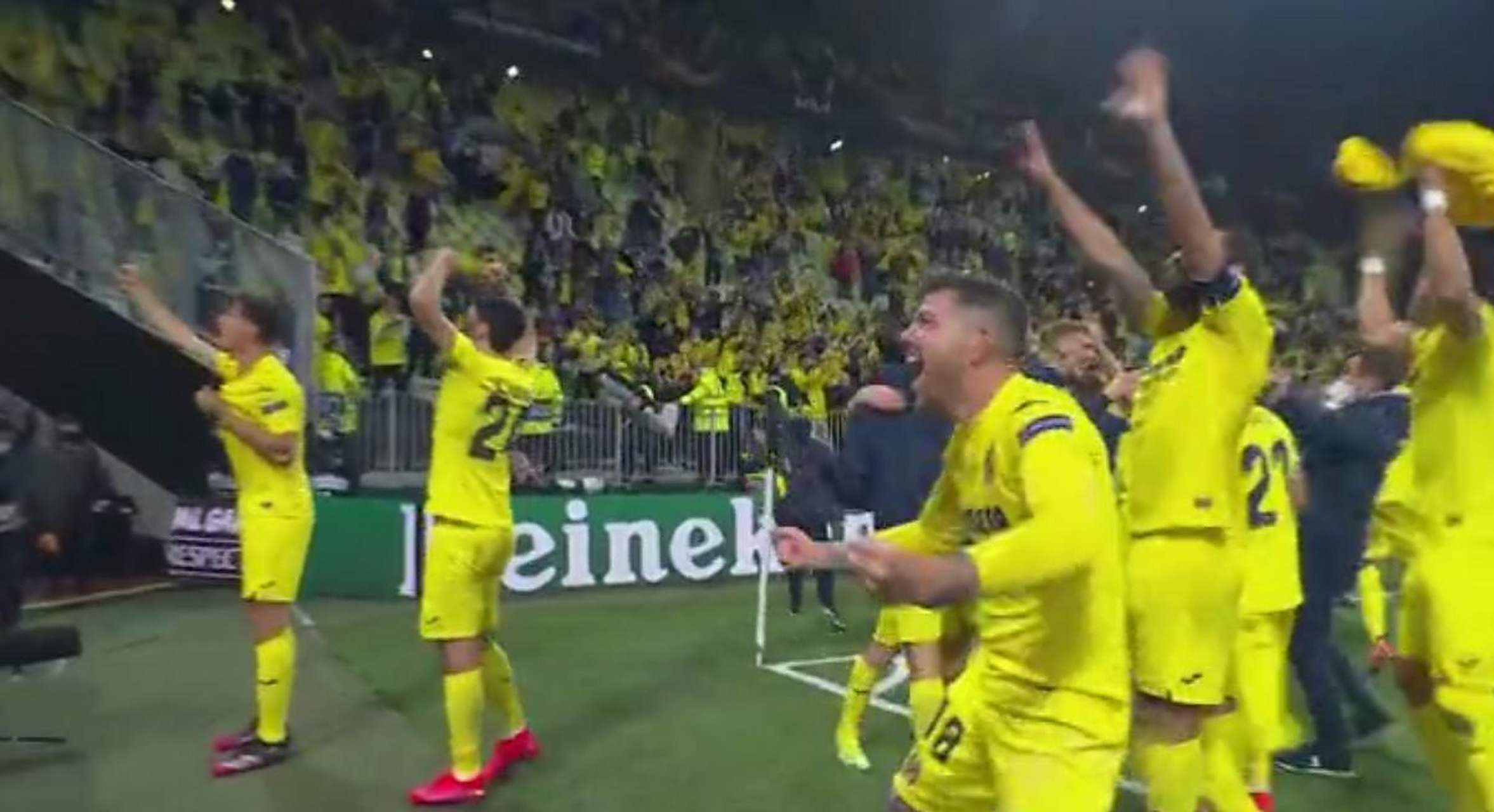 曼联与比利亚雷亚尔战平,出线压力依旧 曼联与比利亚雷亚尔战平,出线压力依旧