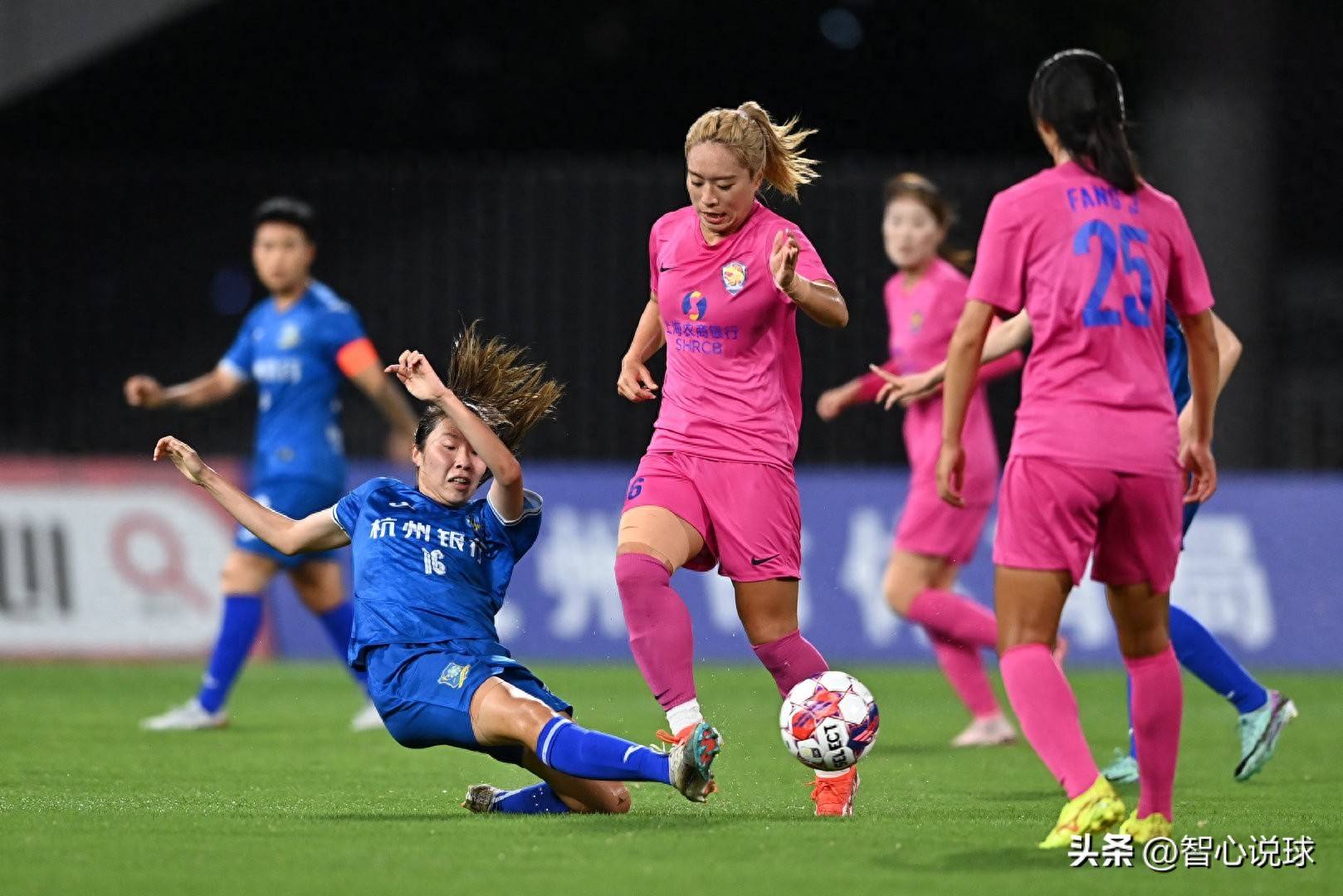 关于全球女足赛事精彩纷呈,强队争霸争点不断的信息 关于全球女足赛事精彩纷呈,强队争霸争点不断的信息