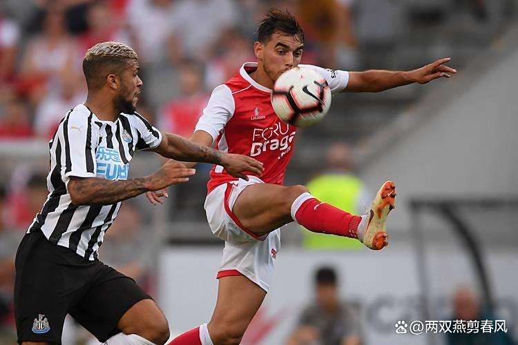 关于斯图加特维拉在客场不敌汉堡,遭遇连败的信息 关于斯图加特维拉在客场不敌汉堡,遭遇连败的信息