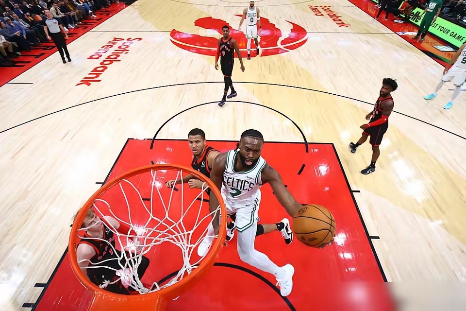 猛龙客场不敌凯尔特人，遭遇失利