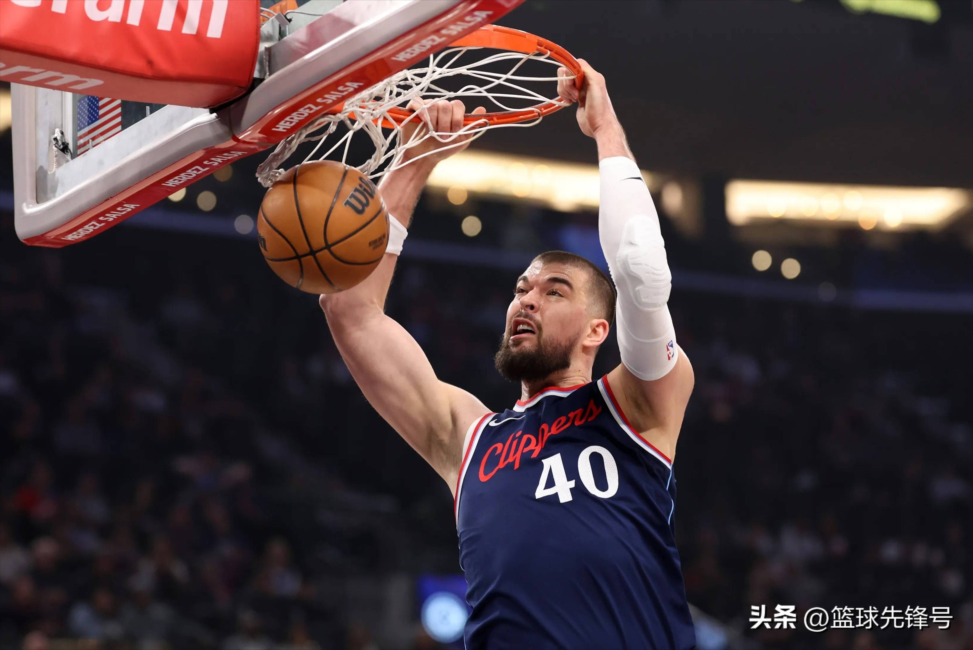 快船击败篮网,登顶西部积分榜的简单介绍 快船击败篮网,登顶西部积分榜的简单介绍