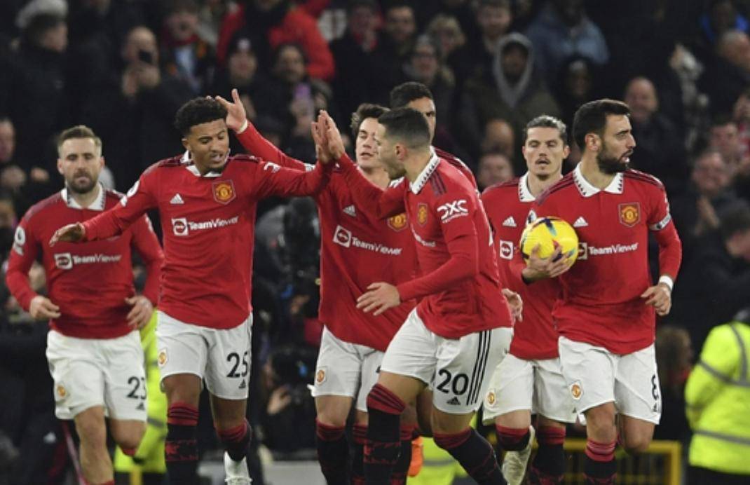 曼联大比分战胜维拉再次落败